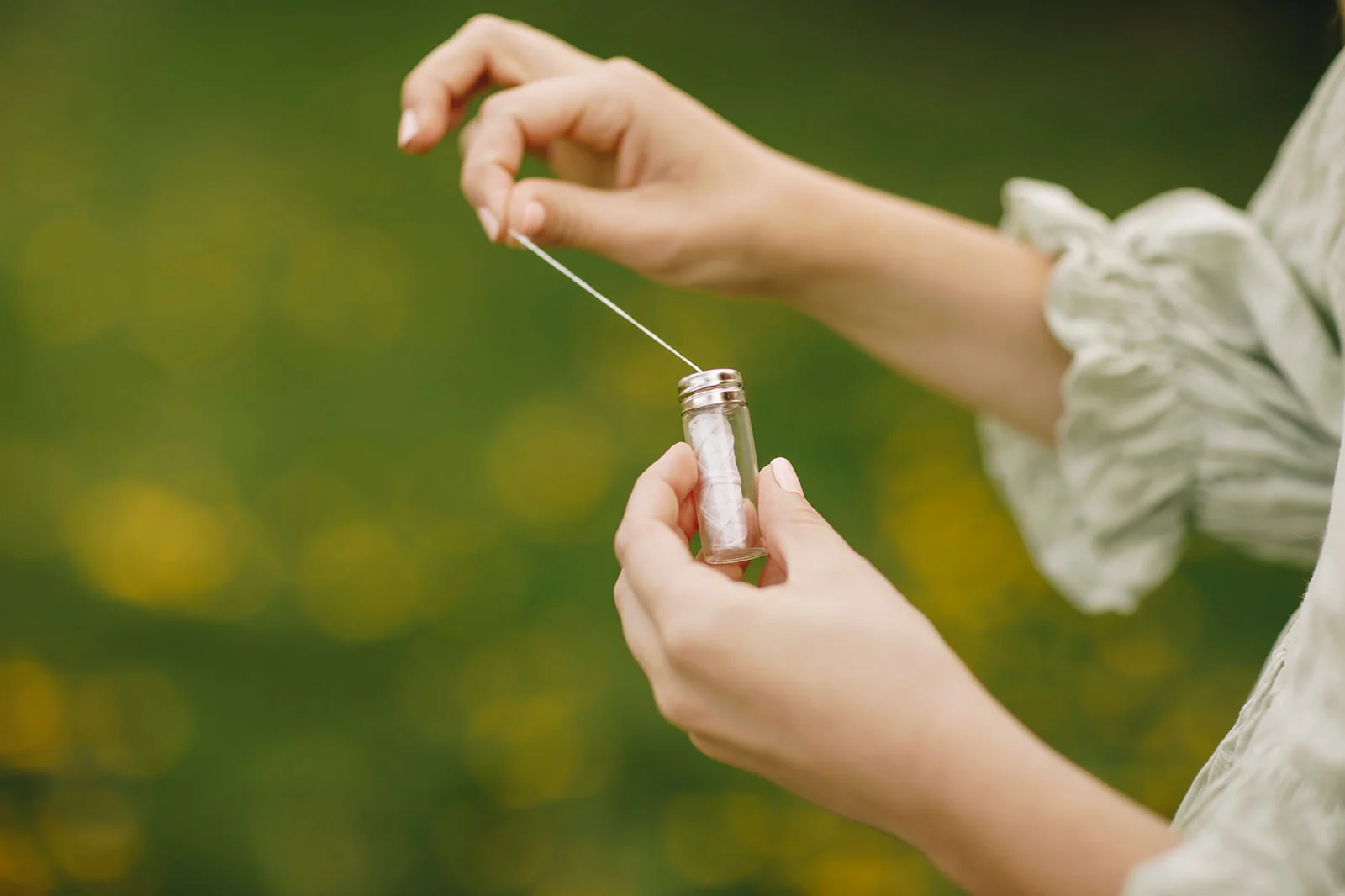 100% Silk Dental Floss - Image 3