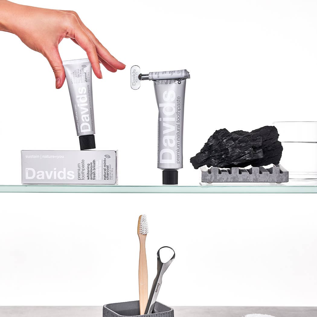 Charcoal & Peppermint Toothpaste - Image 3