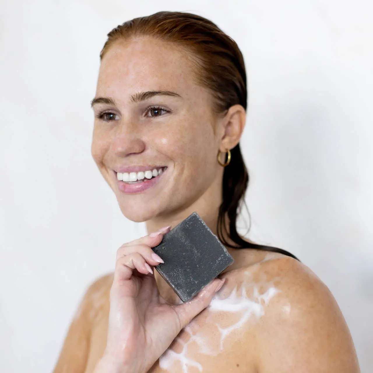 Detoxifying Charcoal Solid Body Wash - Image 3