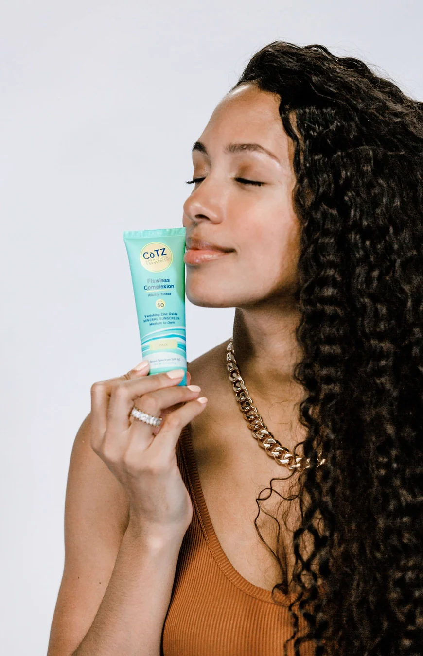 Flawless Complexion Tinted Mineral SPF 50 - Image 2