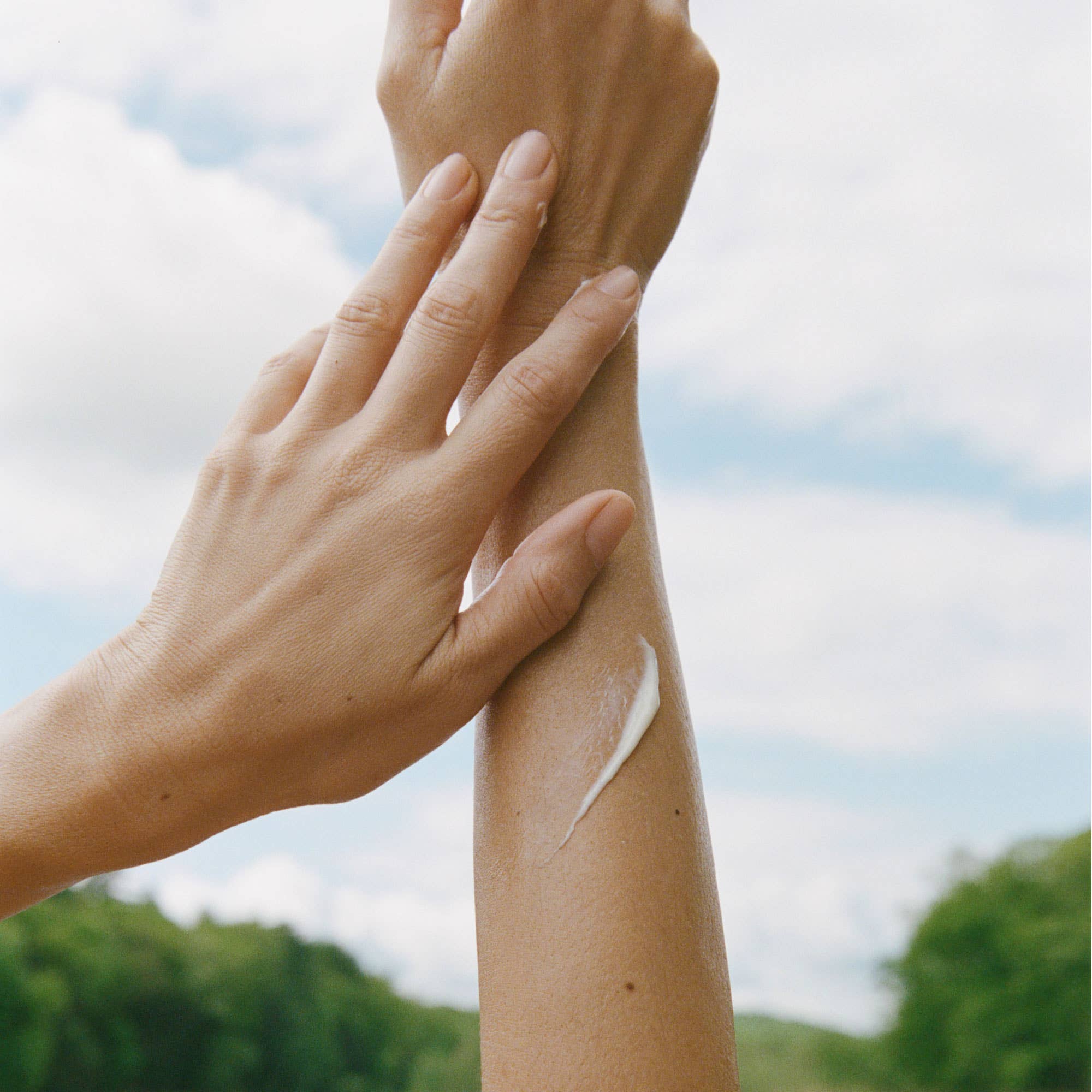 Golden Hour Body Serum - Image 4