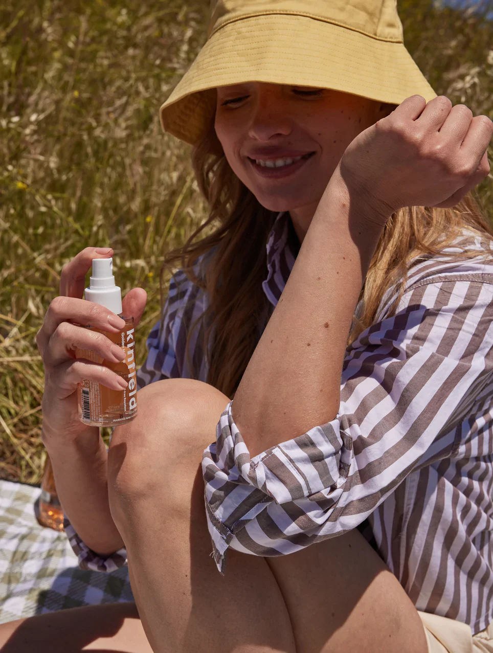 Golden Hour Deet-Free Mosquito Repellent - Image 3