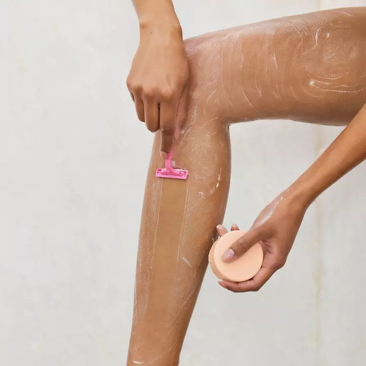 Hydrating Shea Butter Solid Conditioner - Image 5