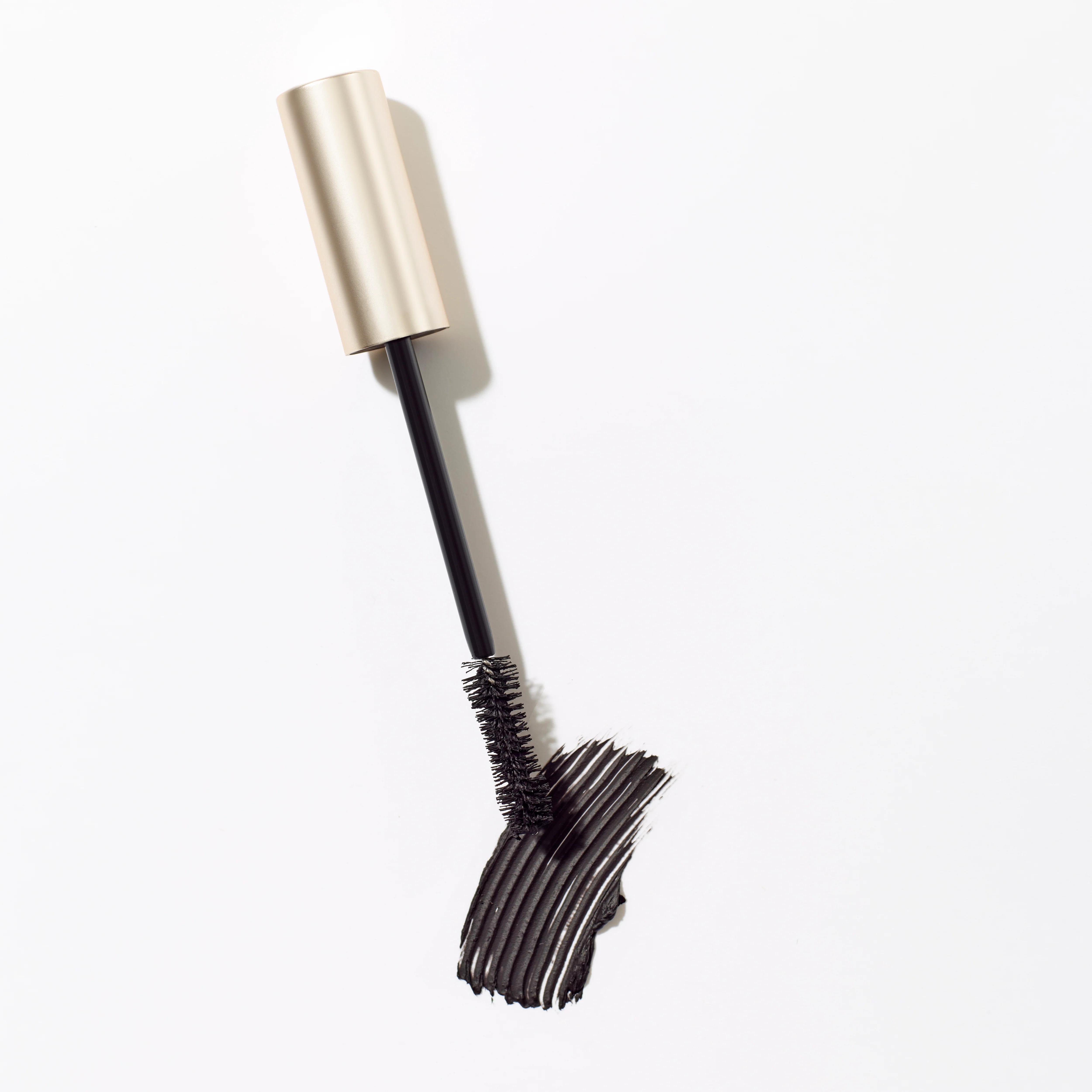Beyond Lash™ Volumizing Mascara - Image 5