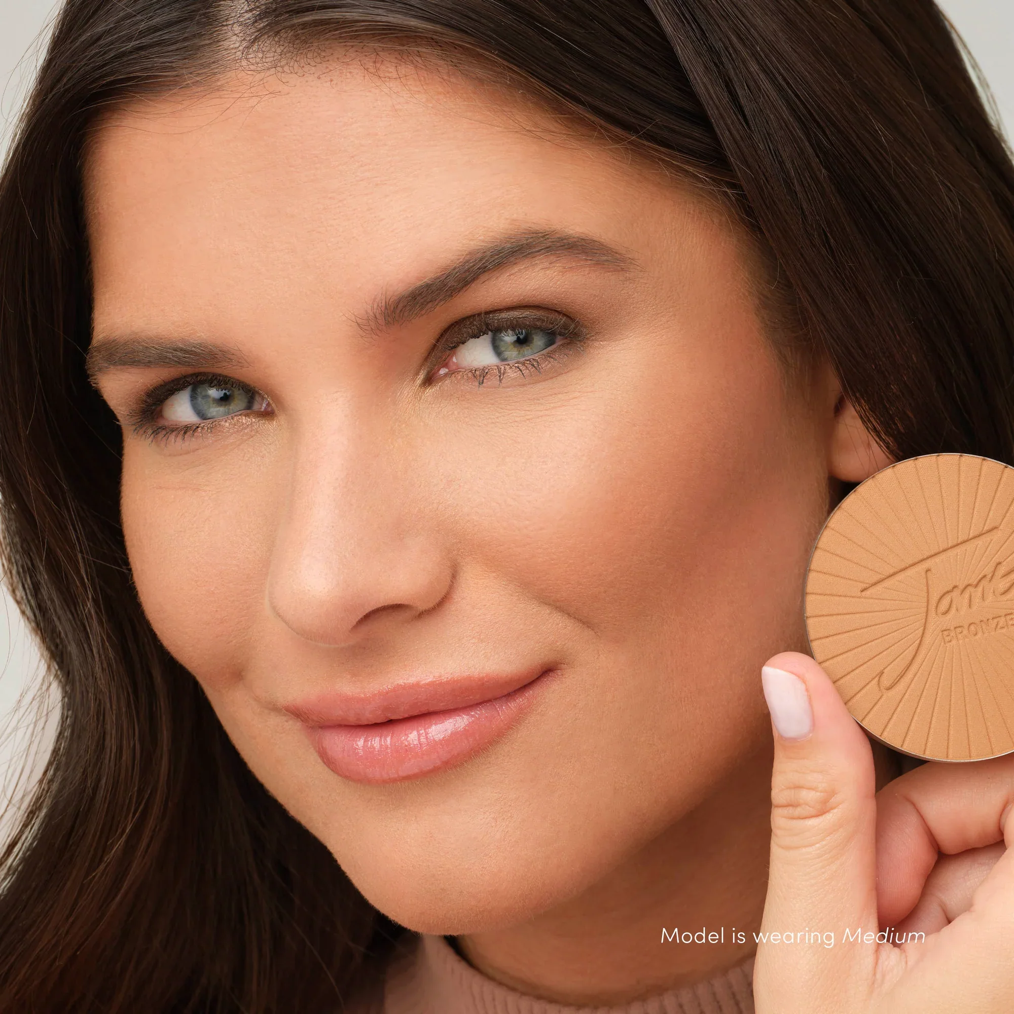PureBronze™ Matte Bronzer Powder Refill - Image 8