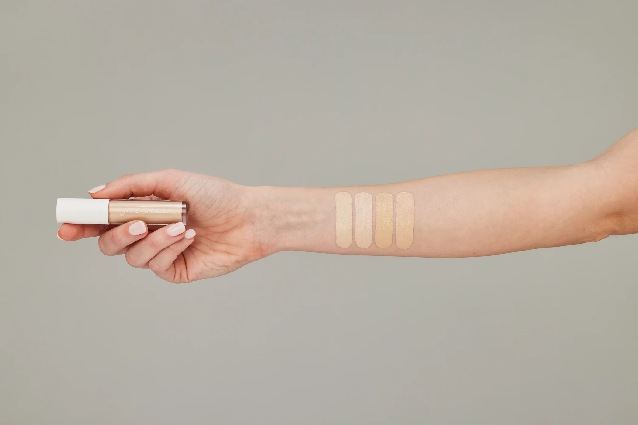 PureMatch™ Liquid Concealer - Image 3