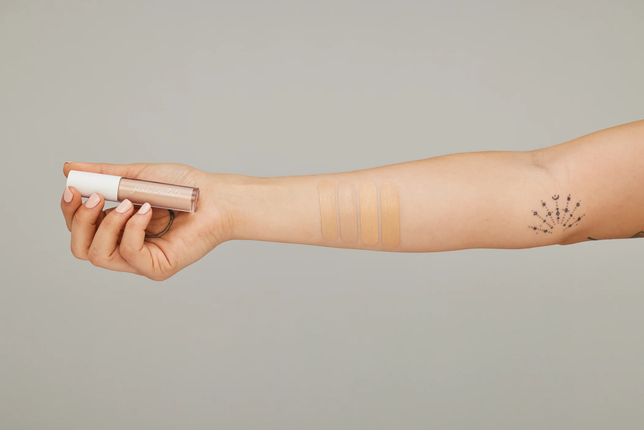 PureMatch™ Liquid Concealer - Image 4