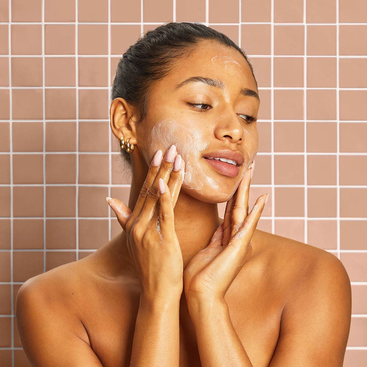Kojic Acid Face and Body Bar - Image 6