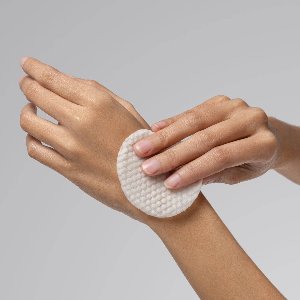 Kojic Acid Face & Body Cleansing Pads - Image 4