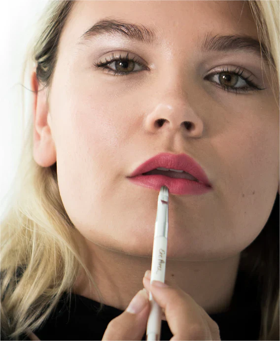 Lip & Conceal Brush - Image 3