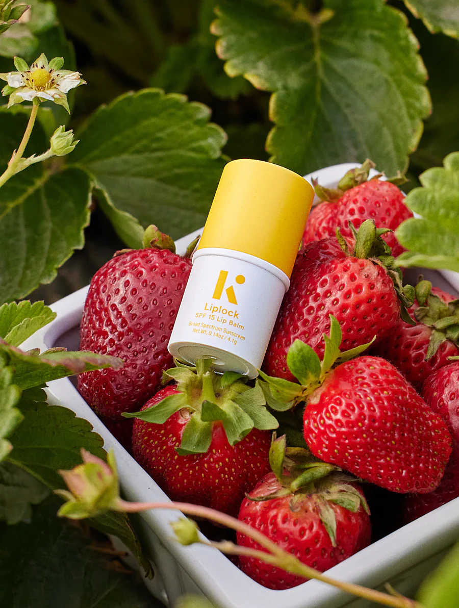 Liplock SPF 15 Balm with Mineral Sunscreen - Image 3
