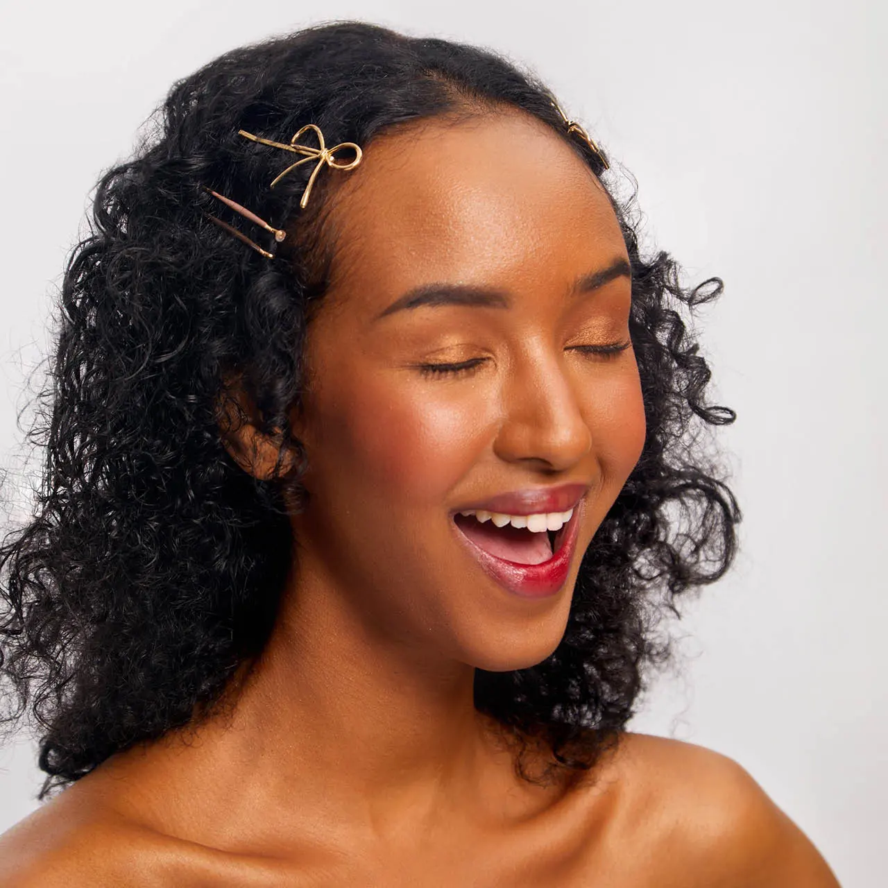 Metal Enamel Bobby Pins and Bow Set - Image 2