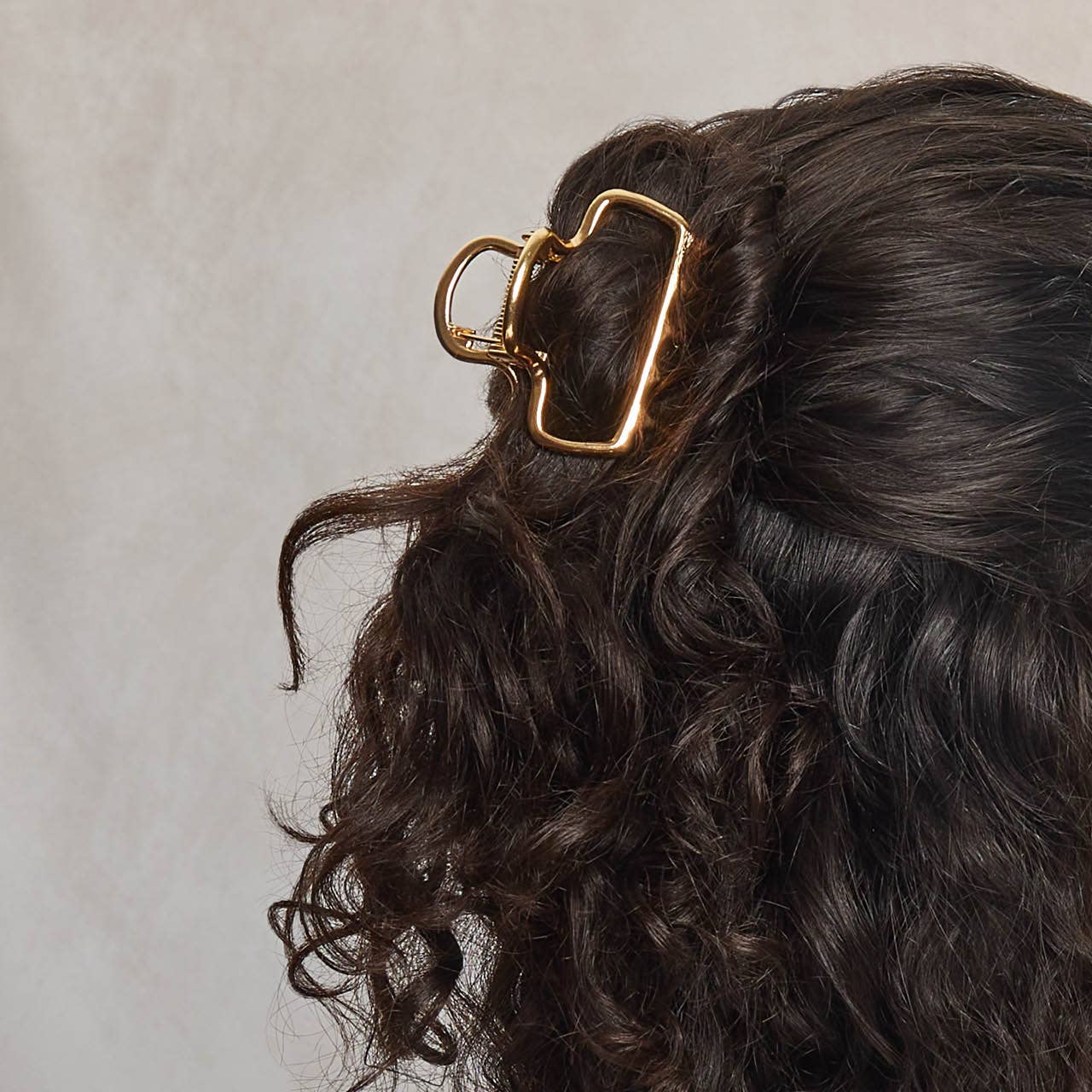 Metal Medium Open Shape Puffy Claw Clip - Gold - Image 4