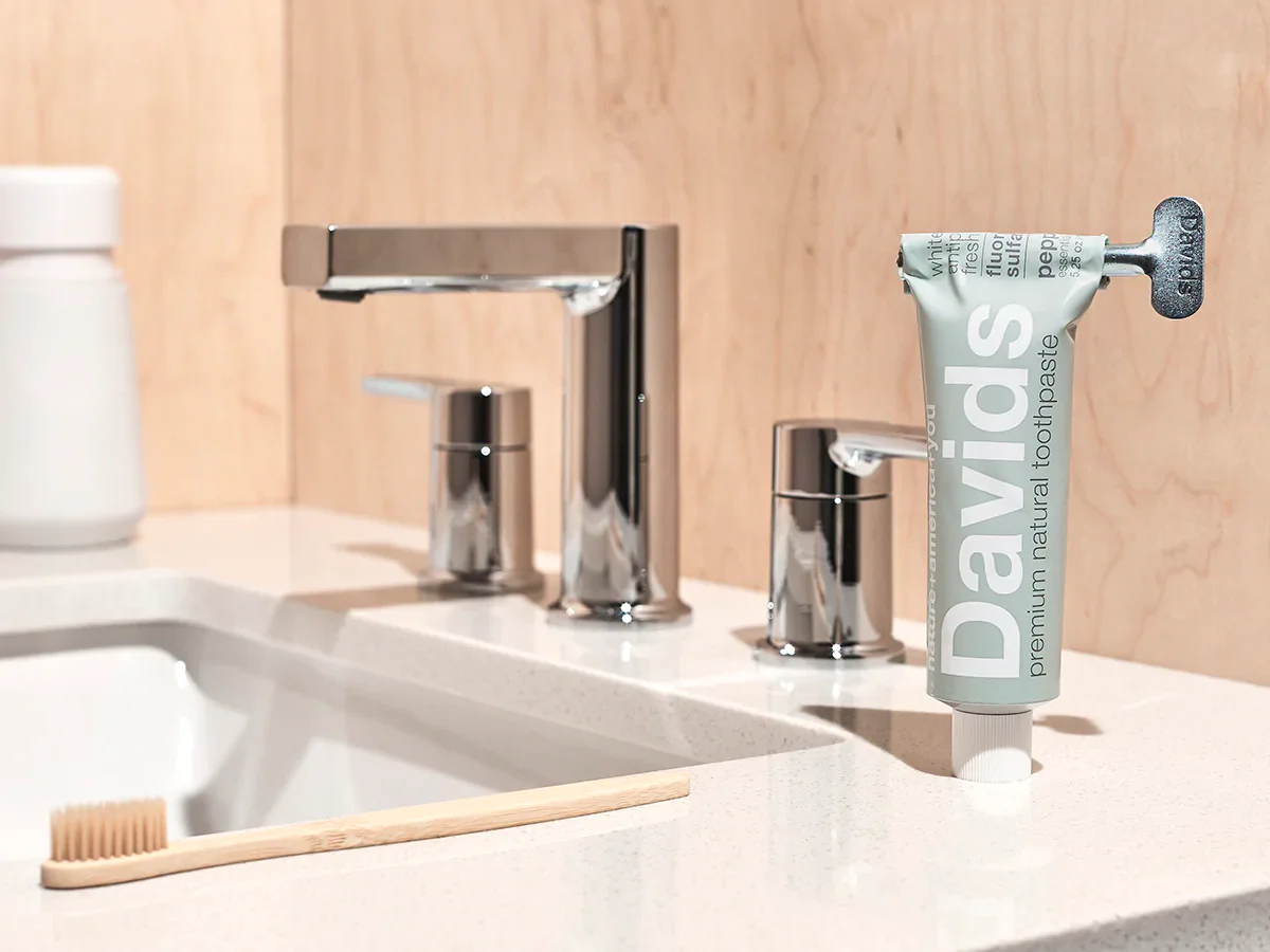 Natural Peppermint Premium Toothpaste - Image 3