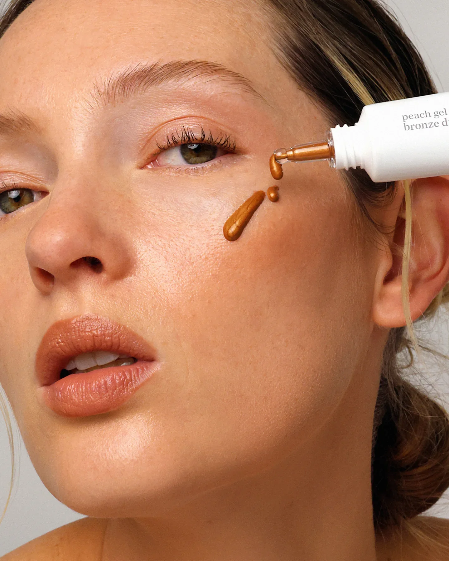 Peach Gel Bronze Drops - Image 4