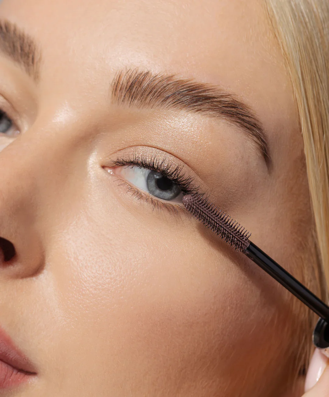 Plum Lash Primer - Image 2