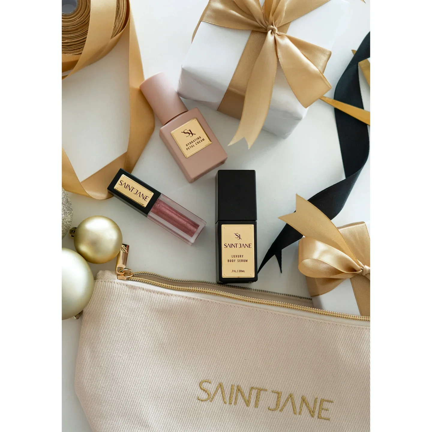 Holiday Glow Little Luxuries Set - Image 3