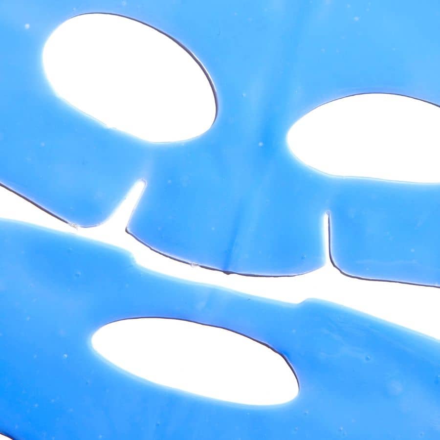 Serve Chilled on Ice Hydrogel Firming Face Mask - Image 5
