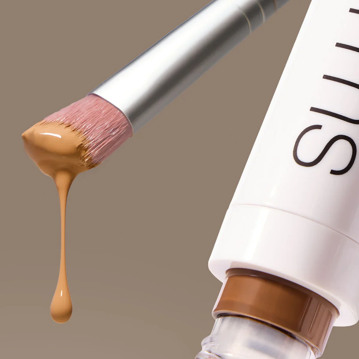 Skin2Skin Concealer Brush - Image 2