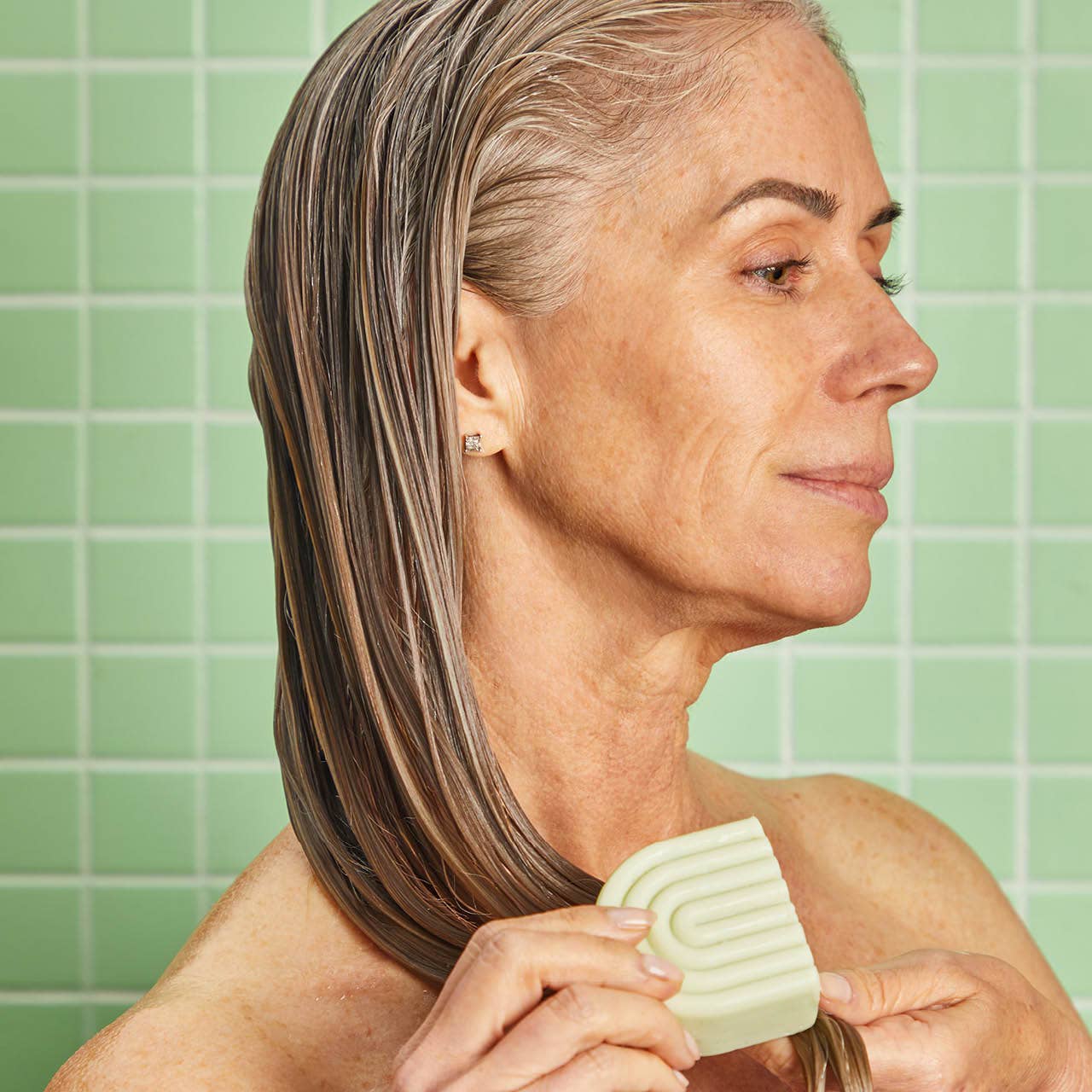 Tea Tree & Mint Clarifying Solid Conditioner - Image 2