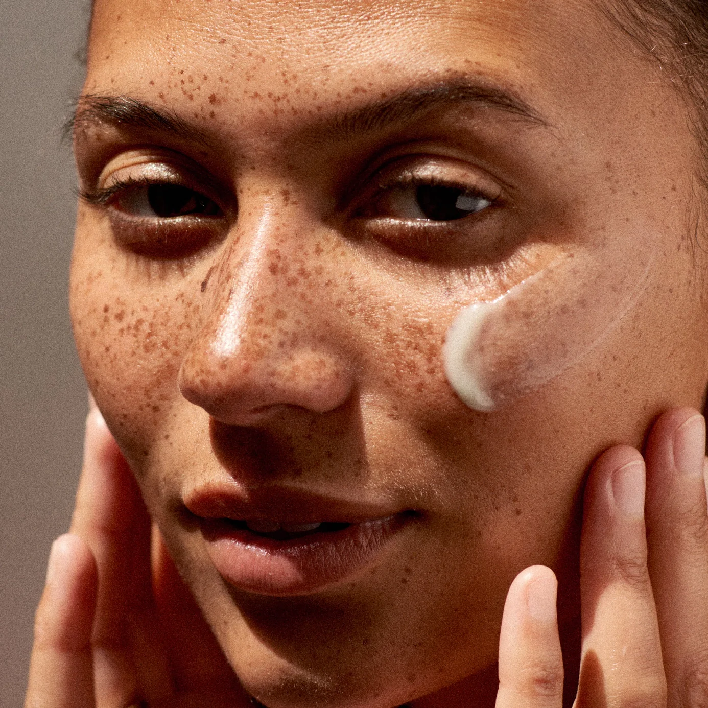 The Mug Guard Invisible Gel SPF 30 - Image 2